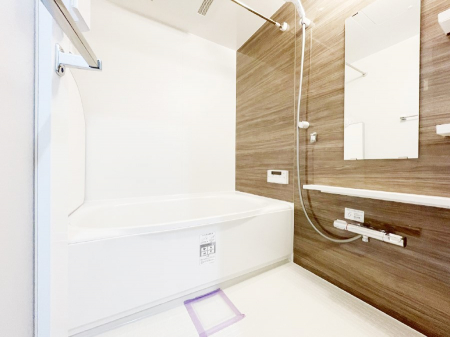 �����@����̔�������Ă���閾�邢�������̂���o�X���[��