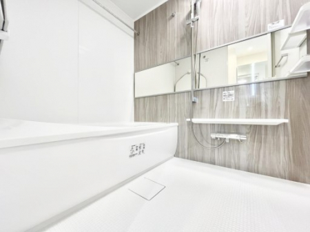 �����@����̔�������Ă���閾�邢�������̂���o�X���[��