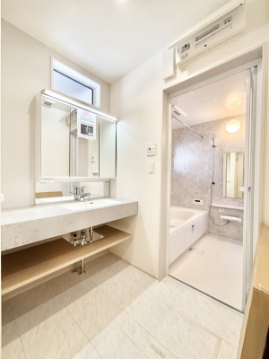 ���ʑ�E���ʏ��@�������̂�����K��Ԃł��B�����̐g�x�x���C�����ǂ����g�������܂��B 