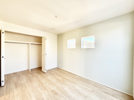 �Q���@�g���₷���`�Ńx�b�g��Ƌ�̒u�����ɂ����邱�Ƃ�����܂���B   