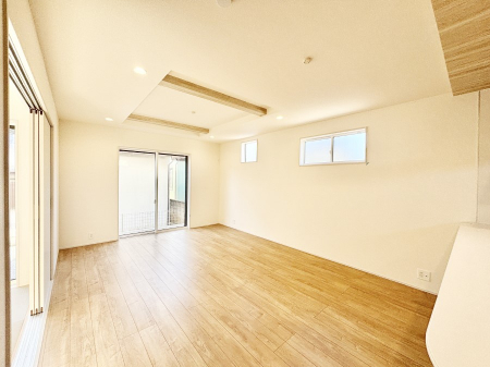 ���r���O�@�傫�ȑ����炽���Ղ�̗z���ƕ����������郊�r���O