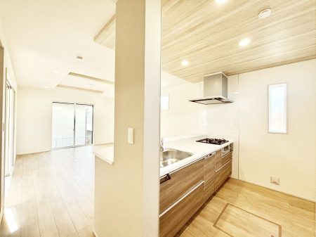 �L�b�`���@���������Ȃ��炲�Ƒ��Ƃ̉�b���y���߂�ΖʃJ�E���^�[�L�b�`��