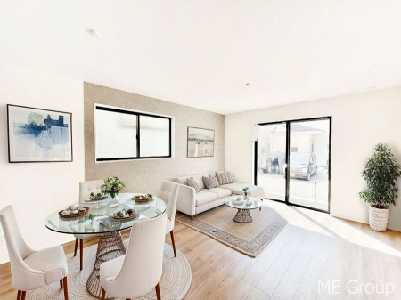 ���r���O�@�������������͋C�̃��r���O�͉Ƒ��݂�Ȃ̉��K��Ԃł��@���Ƌ��CG�ł�