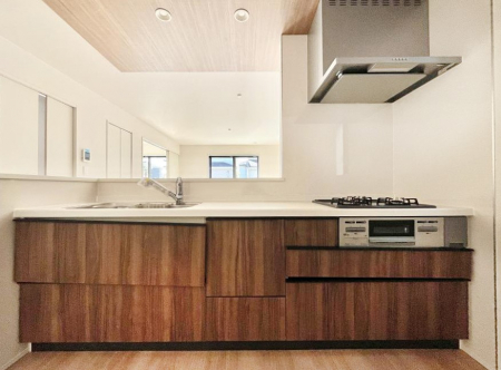 �L�b�`���@�������������I�ɁA�y�����I�V�X�e���L�b�`��  