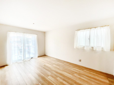 ���r���O�@�Ƒ��c���̎��Ԃ����������Ȃ��났�̃��r���O�_�C�j���O�B   