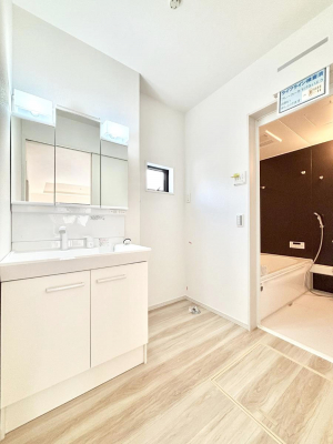 ���̑��@�������̂�����K��Ԃł��B�����̐g�x�x���C�����ǂ����g�������܂��B 