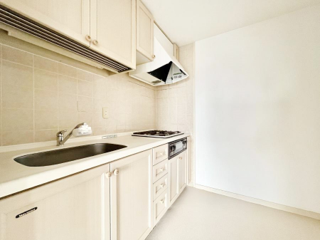 Lb`@̂ŉƑ̏Ί炪L܂  