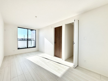 ���̑����ρ@�o���R�j�[���J�������v���X���Ă����m��