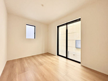 ���̑��@1�K�̃T�[�r�X���[��5.15��