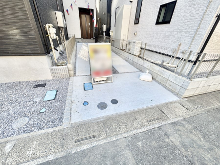 �@�����Ɍ������Ȃ����ԃX�y�[�X�B�@