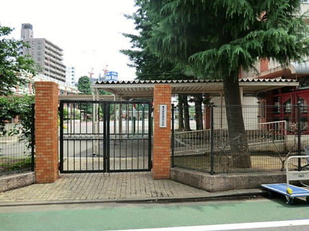 ���ӊ��@���w�Z 150m �k�旧�ԉH���w�Z