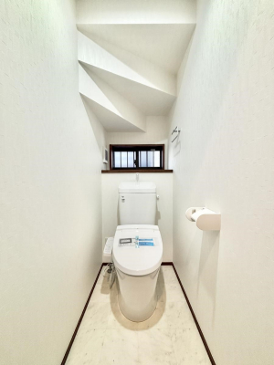 �g�C���@�g�C����1�K��2�K���ꂼ��ɔz�u����Ă��ĂƂĂ��֗��ł��B 