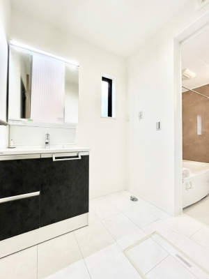 ���ʑ�E���ʏ��@�������̂�����K��Ԃł��B�����̐g�x�x���C�����ǂ����g�������܂��B 