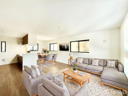 ���r���O�@�Ƒ��̘a�₩�ȉ�b���������Ă������B�J�����̂��郊�r���O�ł����Ƌ��CG�ł�  