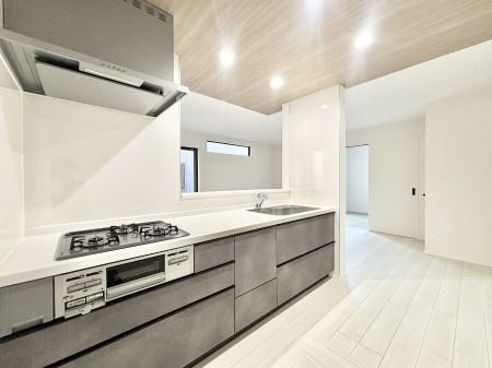 �L�b�`���@���������Ȃ���ł����Ƒ��Ƃ̉�b���y���߂�ΖʃL�b�`���@