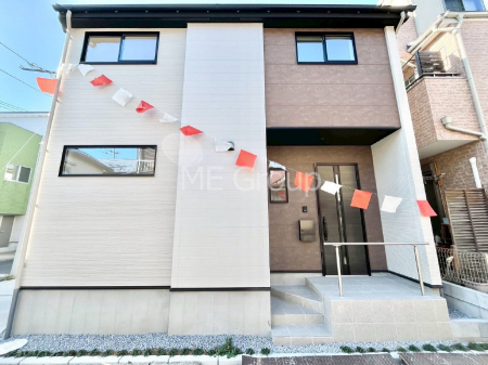 ���n�O�ώʐ^�@�������ꂽ�O�ρA�㎿�ȏZ��Ԃ��L���鎺���͉i�����S���ĉ߂�����Z���ł��B  