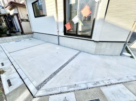 �@�����Ɍ������Ȃ����ԃX�y�[�X�B 