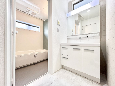 ���̑��@�������̂�����K��Ԃł��B�����̐g�x�x���C�����ǂ����g�������܂��B 