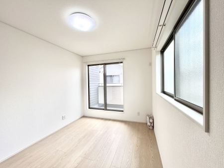 ���̑����ρ@�o���R�j�[���J�������v���X���Ă����m��