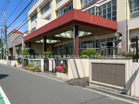 ���ӊ��@���w�Z 300m �r��旧���Z��񒆊w�Z