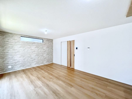 ���̑����ρ@�A�N�Z���g�N���X���������ȃ_�C�j���O�B�Ƒ��ł̂�т肭�낰��L�X�X�y�[�X�B