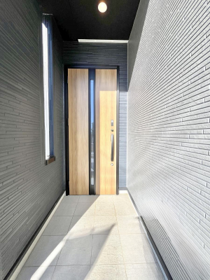 ���ց@��؂ȉƑ��A���q���o�}���錺�ցB