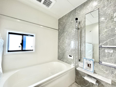 �����@����̔�����₷��؂ȃo�X�^�C���B�������Ƃ����C���y����Ŕ����Ƃ肽���ł��ˁI  