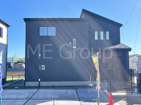 ���n�O�ώʐ^�@�������ꂽ�O�ρA�㎿�ȏZ��Ԃ��L���鎺���͉i�����S���ĉ߂�����Z���ł��B 