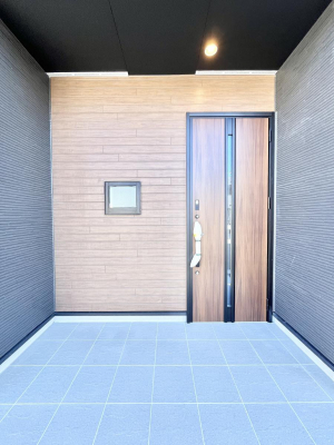 ���ց@��؂ȉƑ��A���q���o�}���錺�ցB