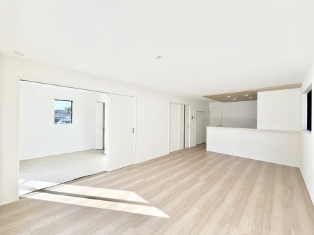 ���r���O�@�Ƒ��c���̎��Ԃ����������Ȃ��났�̃��r���O�_�C�j���O�B   