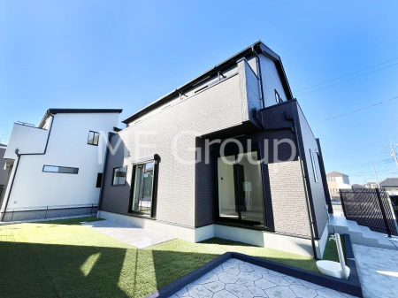 ���n�O�ώʐ^�@���X�����I�����Ղ�̗z���ƊJ�����ɕ�܂�閾�邢�Z�܂��B 