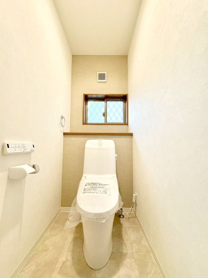 �g�C���@�g�C����1�K��2�K���ꂼ��ɔz�u����Ă��ĂƂĂ��֗��ł��B 