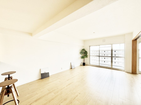 ���r���O�@�������������͋C�̂k�c�j�͉Ƒ��݂�Ȃ̉��K���