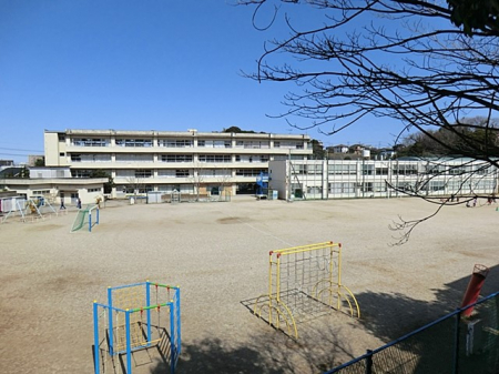 ���ӊ��@���w�Z 700m ���ˎs����{����񏬊w�Z