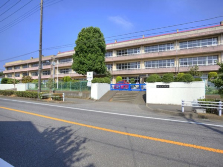 ���ӊ��@���w�Z 587m ����s����R���w�Z