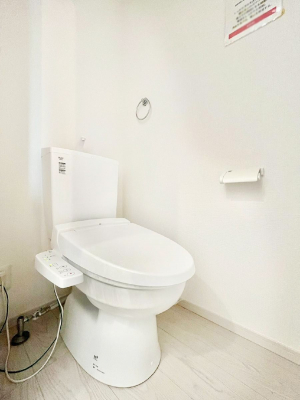 �g�C���@�g�C����1�K��2�K���ꂼ��ɔz�u����Ă��ĂƂĂ��֗��ł��B 