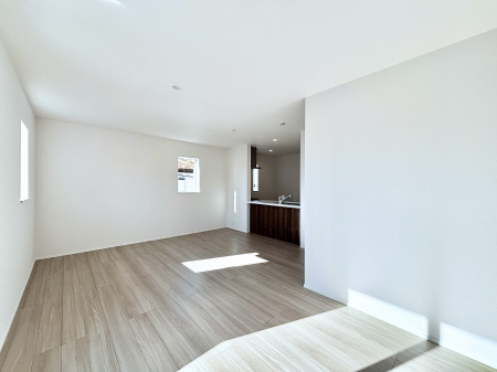 ���̑����ρ@�Ƒ������R�ƏW�܂�e���̃X�y�[�X�ɂȂ肻��