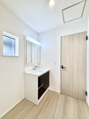 ���̑��@�������̂�����K��Ԃł��B�����̐g�x�x���C�����ǂ����g�������܂��B 