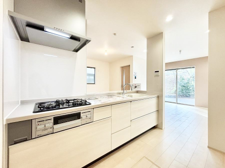 �L�b�`���@���������Ȃ���ł����Ƒ��Ƃ̉�b���y���߂�ΖʃL�b�`��