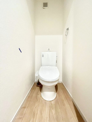 �g�C���@�g�C����1�K��2�K���ꂼ��ɔz�u����Ă��ĂƂĂ��֗��ł��B 