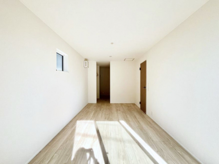 �Q���@�E�H�[�N�C���N���[�[�b�g�����邨�����B�G�߂��Ƃ̓���ւ����s�v�ŕ֗��ł��I