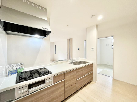 �L�b�`���@���������Ȃ���ł����Ƒ��Ƃ̉�b���y���߂�ΖʃL�b�`�� 