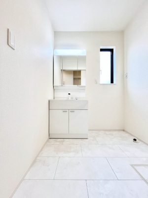 ���ʑ�E���ʏ��@���������Ă���̂Ŏ��C�̑����ꏊ�ł����C���ł����K�ł��B�����̐g�x�x���C�����ǂ��s���܂��ˁB