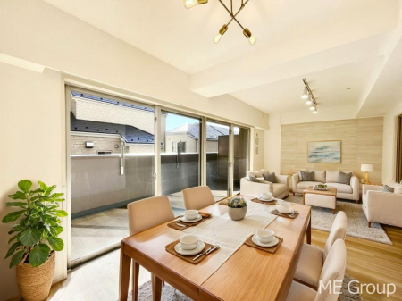 ���r���O�@�������������͋C�̂k�c�j�͉Ƒ��݂�Ȃ̉��K��ԁ@���Ƌ��CG�ł�