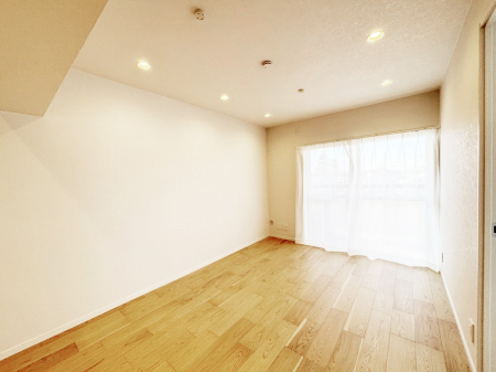 ���r���O�@�傫�ȑ����炽���Ղ�̗z���ƕ����������郊�r���O