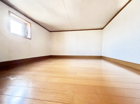 ���̑��@���[�Ɏ�̃X�y�[�X�ɗp�r�l�X�ȏ��������[