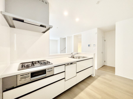 �L�b�`���@�J�E���^�[�z���ɂ��b�������Ȃ��疈���̂������������Ɗy����