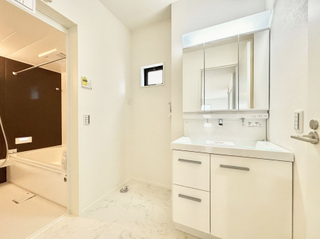 ���̑��@�������̂�����K��Ԃł��B�����̐g�x�x���C�����ǂ����g�������܂��B 