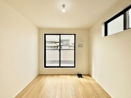 ���̑����ρ@�o���R�j�[���J�������v���X���Ă����m��