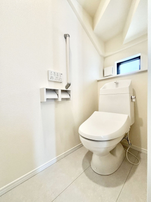 �g�C���@�g�C����1�K��2�K���ꂼ��ɔz�u����Ă��ĂƂĂ��֗��ł��B 